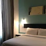 Du Maine 2* Paris