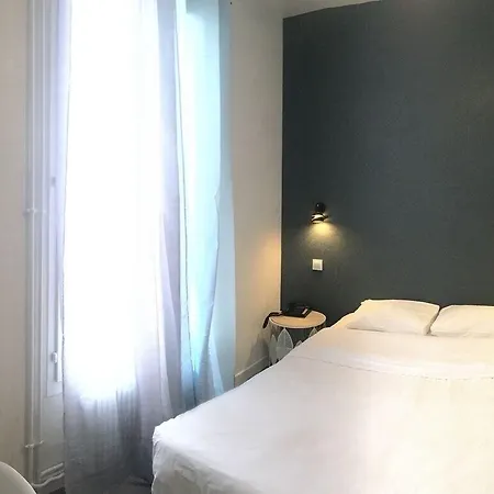 Du Maine Hotel 2*