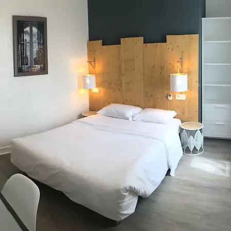 Du Maine Hotel 2*