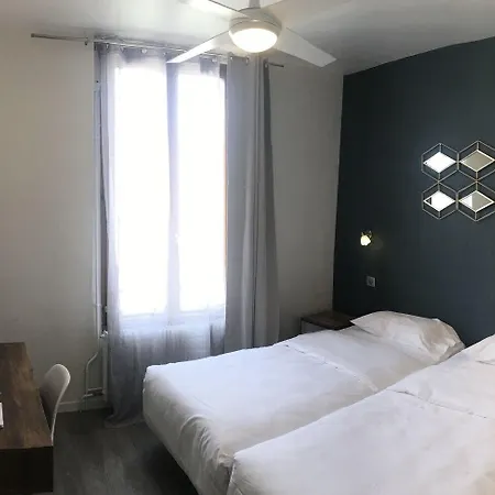 Du Maine Hotel 2*