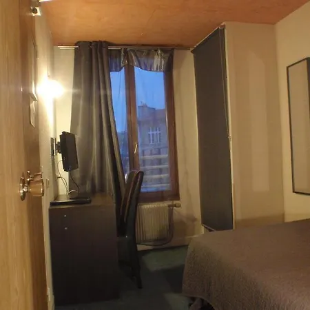 Du Maine Hotel 2*