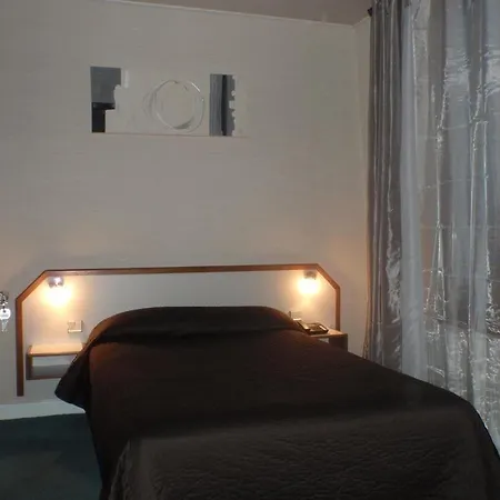 Du Maine Hotel 2*