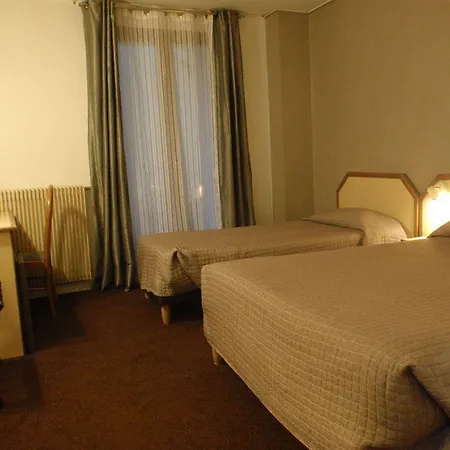 Du Maine Hotel 2*