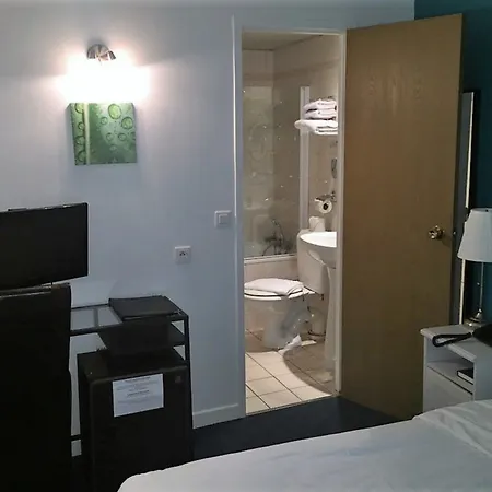Du Maine Hotel 2*