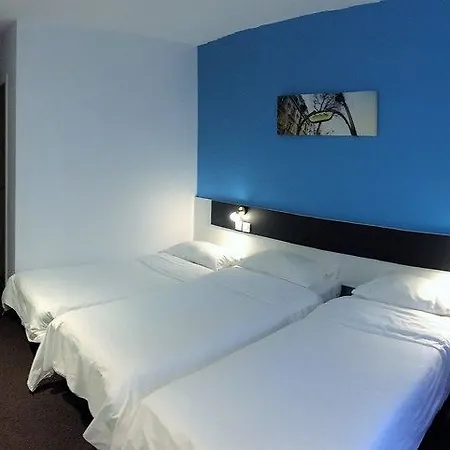 Du Maine Hotel 2*