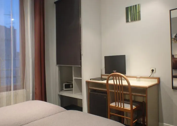 Du Maine Hotel 2*