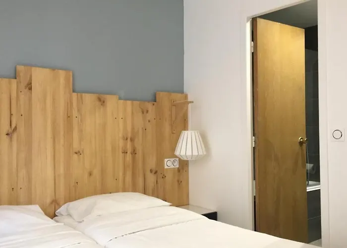 Du Maine Hotel 2*