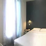 Du Maine Hotel 2*